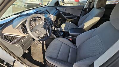 2016 Hyundai SANTA FE SE - Photo 9 - Lakeport, CA 95453-5619