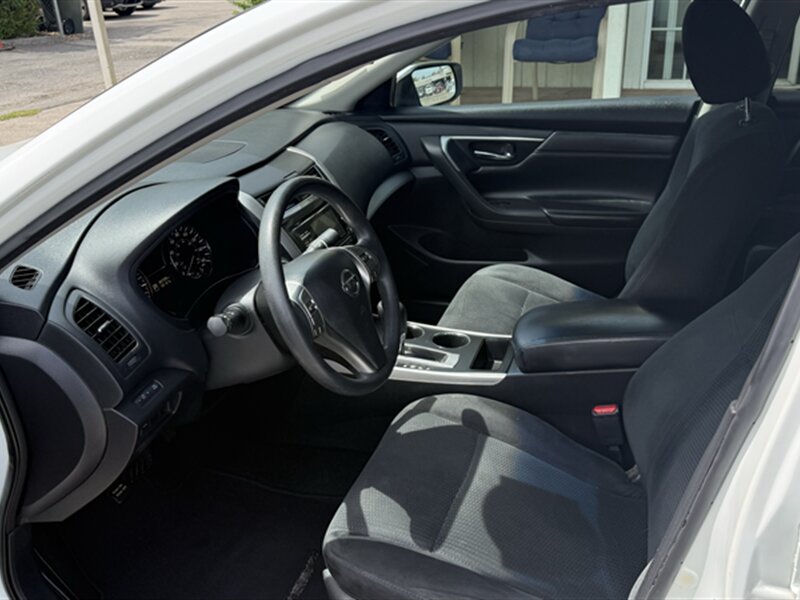 2015 Nissan Altima 2.5 S - Photo 8 - Lakeport, CA 95453-5619