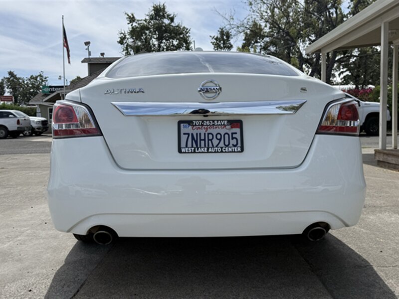 2015 Nissan Altima 2.5 S - Photo 6 - Lakeport, CA 95453-5619