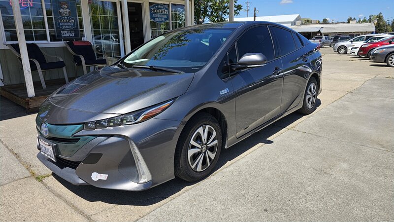 2017 Toyota Prius Prime Premium - Photo 8 - Lakeport, CA 95453-5619