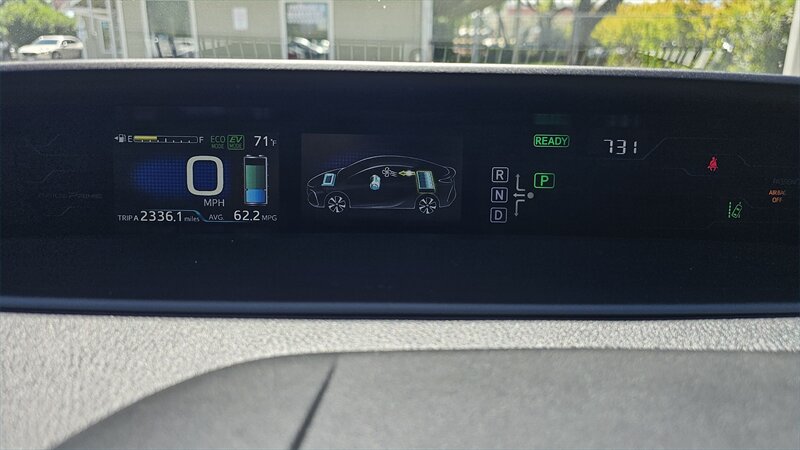 2017 Toyota Prius Prime Premium - Photo 22 - Lakeport, CA 95453-5619
