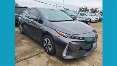 2017 Toyota Prius Prime Plus   - Photo 2 - Lakeport, CA 95453-5619