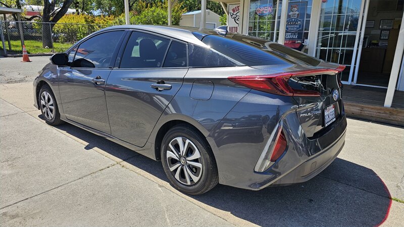 2017 Toyota Prius Prime Premium - Photo 11 - Lakeport, CA 95453-5619