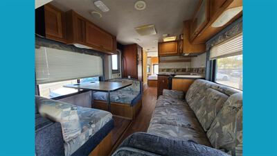 2005 FORD E-450 FLEETWOOD - Photo 8 - Lakeport, CA 95453-5619