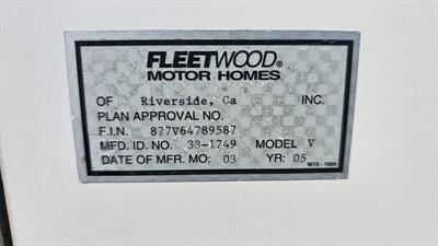 2005 FORD E-450 FLEETWOOD   - Photo 3 - Lakeport, CA 95453-5619