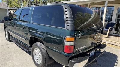 2004 Chevrolet Suburban 1500 LS   - Photo 4 - Lakeport, CA 95453-5619