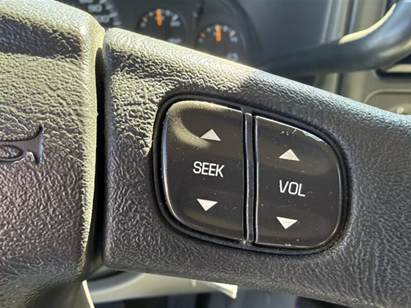 2004 Chevrolet Suburban 1500 LS - Photo 13 - Lakeport, CA 95453-5619