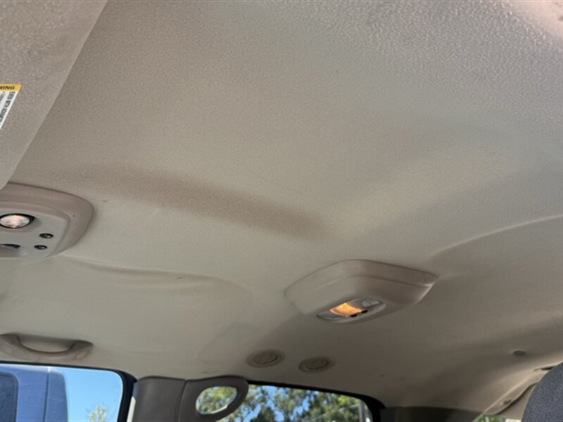 2004 Chevrolet Suburban 1500 LS - Photo 19 - Lakeport, CA 95453-5619