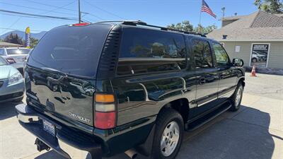 2004 Chevrolet Suburban 1500 LS   - Photo 3 - Lakeport, CA 95453-5619