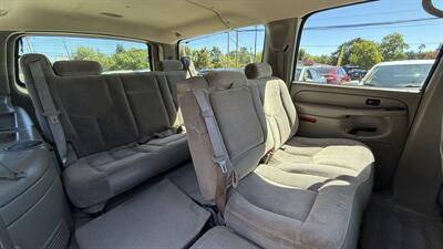 2004 Chevrolet Suburban 1500 LS   - Photo 11 - Lakeport, CA 95453-5619