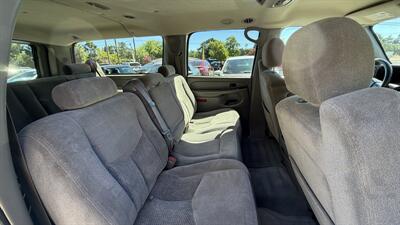 2004 Chevrolet Suburban 1500 LS   - Photo 7 - Lakeport, CA 95453-5619