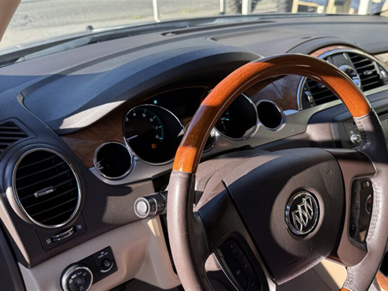 2010 Buick Enclave CXL - Photo 6 - Lakeport, CA 95453-5619