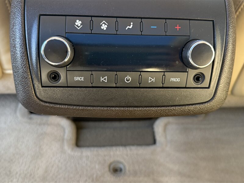 2010 Buick Enclave CXL - Photo 17 - Lakeport, CA 95453-5619