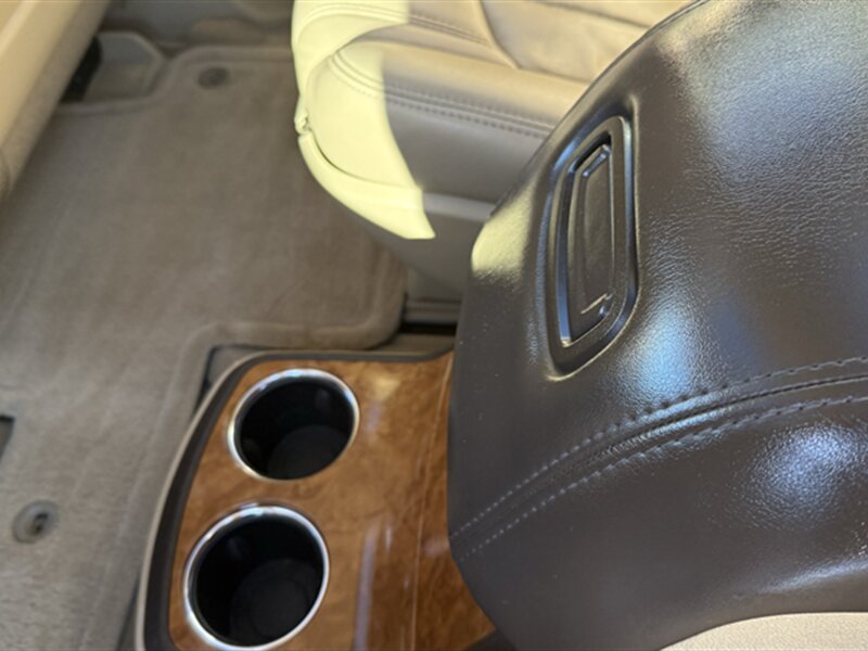 2010 Buick Enclave CXL - Photo 18 - Lakeport, CA 95453-5619