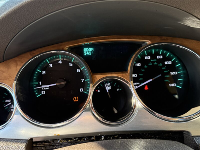 2010 Buick Enclave CXL - Photo 8 - Lakeport, CA 95453-5619