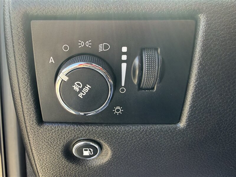 2014 Jeep Grand Cherokee Limited 4x4 - Photo 18 - Lakeport, CA 95453-5619