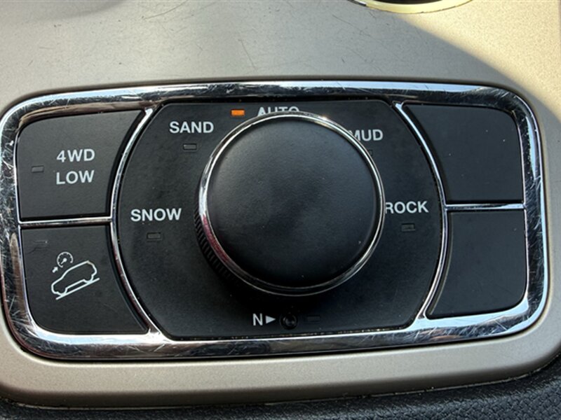2014 Jeep Grand Cherokee Limited 4x4 - Photo 14 - Lakeport, CA 95453-5619