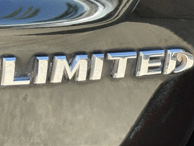 2014 Jeep Grand Cherokee Limited 4x4 - Photo 7 - Lakeport, CA 95453-5619