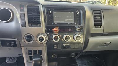 2016 Toyota Sequoia SR5   - Photo 14 - Lakeport, CA 95453-5619