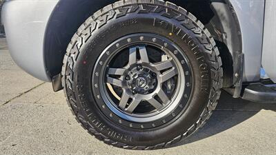 2016 Toyota Sequoia SR5   - Photo 15 - Lakeport, CA 95453-5619