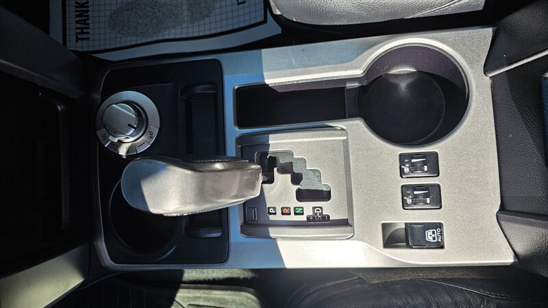 2012 Toyota 4Runner Limited - Photo 17 - Lakeport, CA 95453-5619