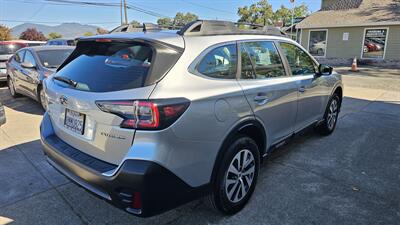 2020 Subaru Outback   - Photo 3 - Lakeport, CA 95453-5619