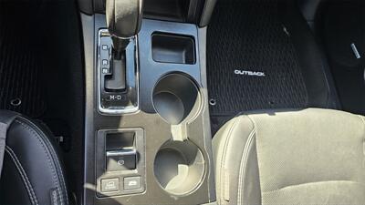 2018 Subaru Outback 2.5i Limited   - Photo 13 - Lakeport, CA 95453-5619