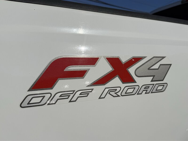 2004 Ford F-250 Super Duty Lariat - Photo 6 - Lakeport, CA 95453-5619