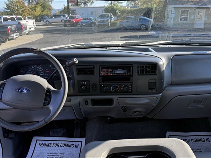 2004 Ford F-250 Super Duty Lariat - Photo 8 - Lakeport, CA 95453-5619
