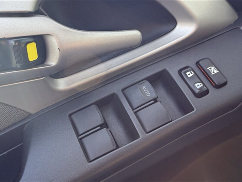 2009 Toyota Matrix XRS - Photo 17 - Lakeport, CA 95453-5619