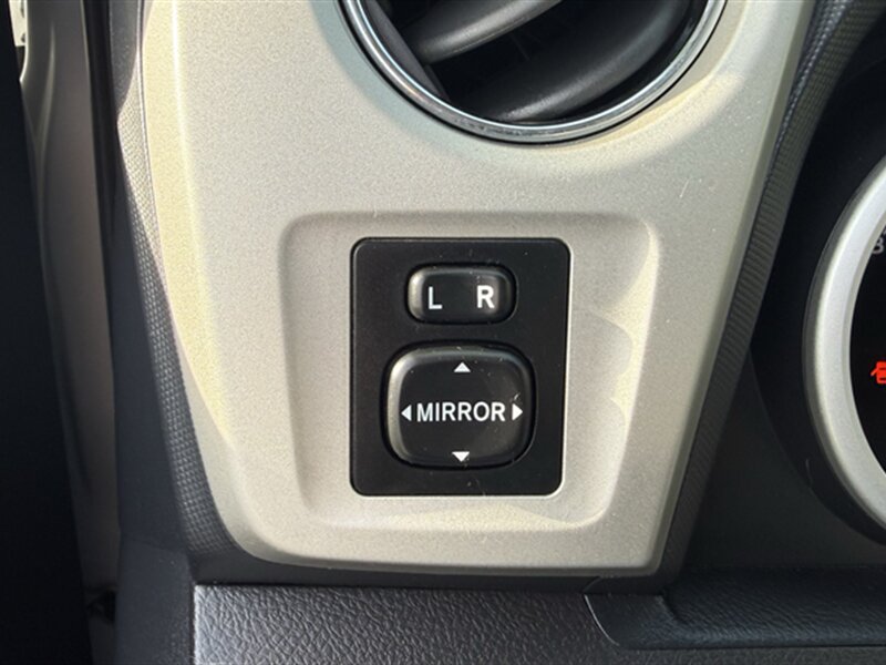 2009 Toyota Matrix XRS - Photo 16 - Lakeport, CA 95453-5619