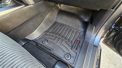 2018 Toyota 4Runner SR5   - Photo 5 - Lakeport, CA 95453-5619