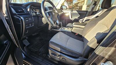 2018 Toyota 4Runner SR5   - Photo 9 - Lakeport, CA 95453-5619