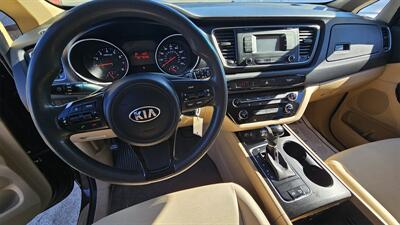 2015 Kia Sedona LX   - Photo 10 - Lakeport, CA 95453-5619
