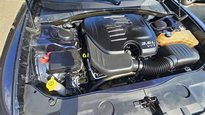 2012 Dodge Charger SE   - Photo 11 - Lakeport, CA 95453-5619