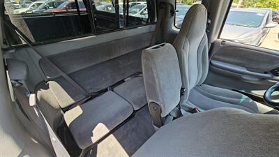 2000 Dodge Dakota 2dr   - Photo 6 - Lakeport, CA 95453-5619