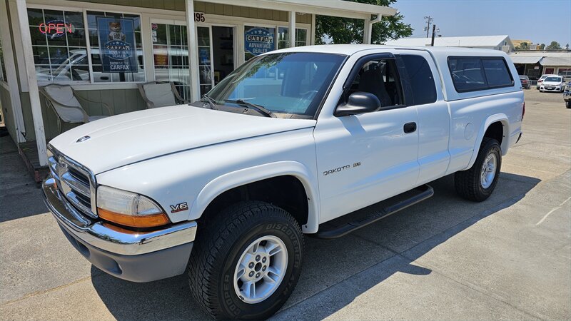 2000 Dodge Dakota 2dr - Photo 1 - Lakeport, CA 95453-5619