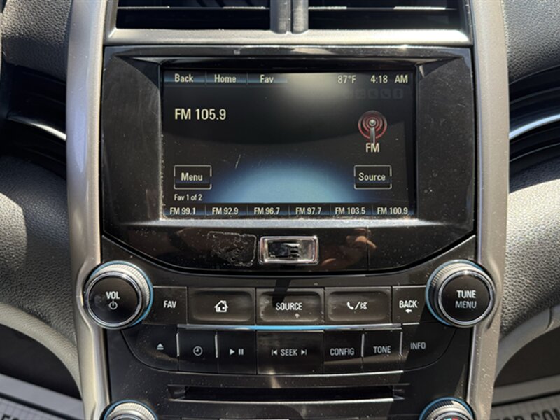 2015 Chevrolet Malibu LT - Photo 8 - Lakeport, CA 95453-5619