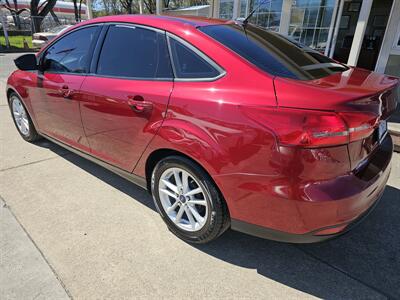 2015 Ford Focus SE   - Photo 4 - Lakeport, CA 95453-5619