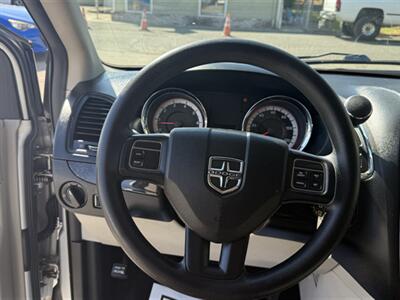 2012 Dodge Grand Caravan SXT   - Photo 8 - Lakeport, CA 95453-5619