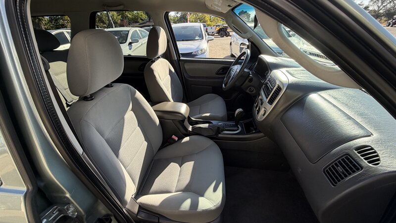 2005 Ford Escape XLT - Photo 6 - Lakeport, CA 95453-5619
