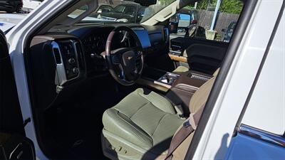 2018 Chevrolet Silverado 3500 LTZ   - Photo 10 - Lakeport, CA 95453-5619