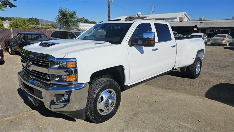 2018 Chevrolet Silverado 3500 LTZ - Photo 1 - Lakeport, CA 95453-5619