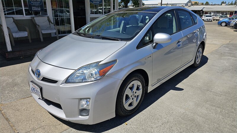 2010 Toyota Prius III - w/SOLAR PANELS - Photo 1 - Lakeport, CA 95453-5619