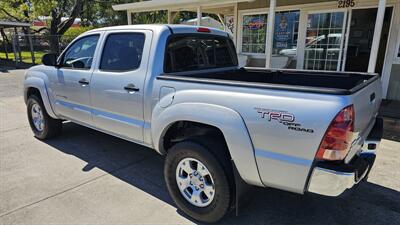 2005 Toyota Tacoma V6 4dr Double Cab V6   - Photo 4 - Lakeport, CA 95453-5619