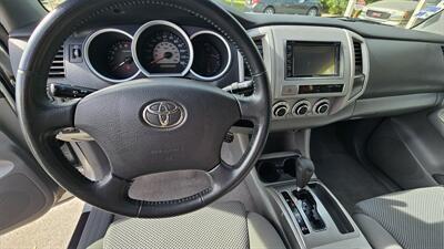 2005 Toyota Tacoma V6   - Photo 8 - Lakeport, CA 95453-5619