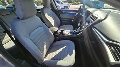 2014 Ford Fusion S   - Photo 5 - Lakeport, CA 95453-5619