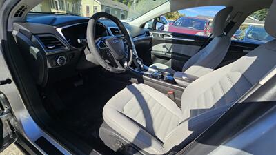 2014 Ford Fusion S   - Photo 9 - Lakeport, CA 95453-5619