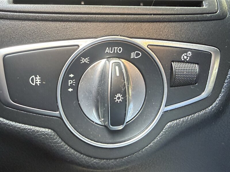 2018 Mercedes-Benz C 300 - Photo 19 - Lakeport, CA 95453-5619
