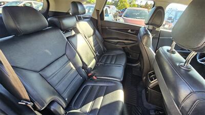 2016 Kia Sorento EX   - Photo 6 - Lakeport, CA 95453-5619